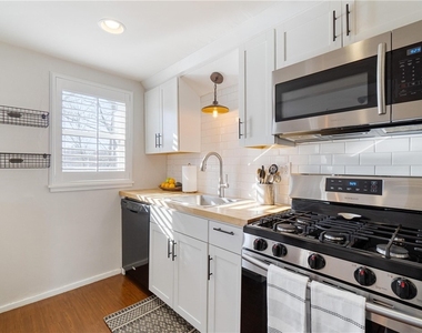 494 Serpentine Drive - Photo Thumbnail 16