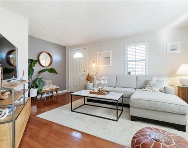 494 Serpentine Drive - Photo Thumbnail 8