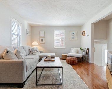 494 Serpentine Drive - Photo Thumbnail 7