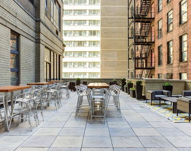 West 48th Street - Photo Thumbnail 7