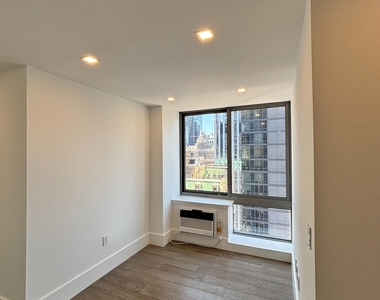  west 47th street  - Photo Thumbnail 5