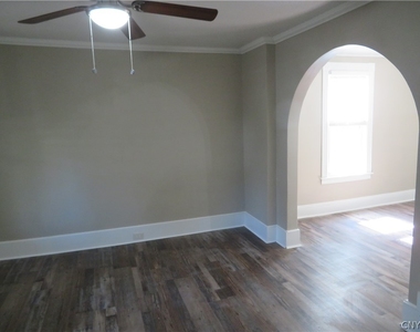 308 Hartford Place - Photo Thumbnail 4