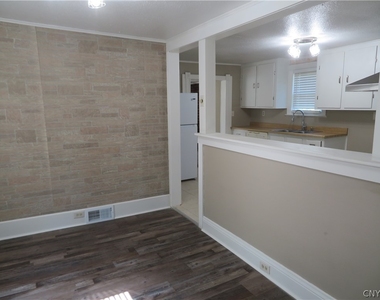 308 Hartford Place - Photo Thumbnail 5