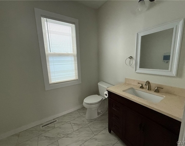 610 N Mcbride Street - Photo Thumbnail 8