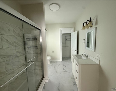 610 N Mcbride Street - Photo Thumbnail 3