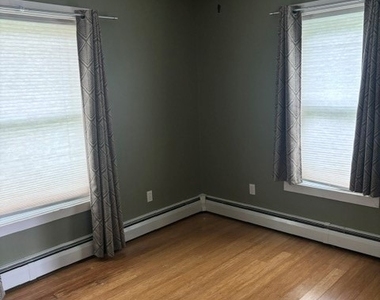 237 W 3rd Street - Photo Thumbnail 15