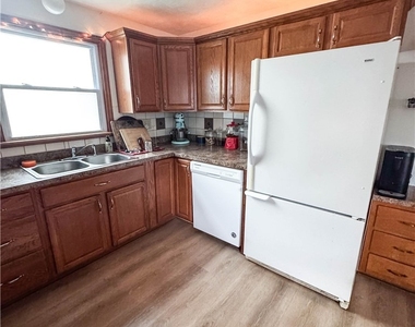 101 Pittsford Street - Photo Thumbnail 7