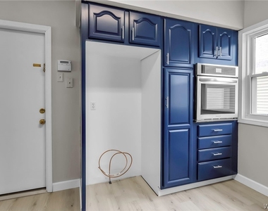 2514 Delaware Avenue - Photo Thumbnail 6