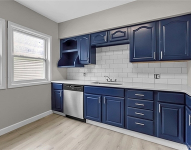 2514 Delaware Avenue - Photo Thumbnail 3