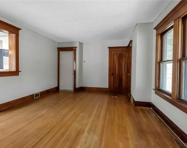 2514 Delaware Avenue - Photo Thumbnail 17