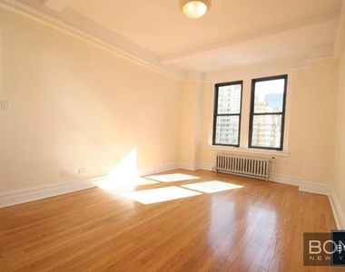 East 68th Street - Photo Thumbnail 1