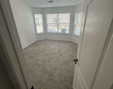 3001 Fields Drive - Photo Thumbnail 8