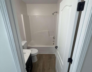 3001 Fields Drive - Photo Thumbnail 7