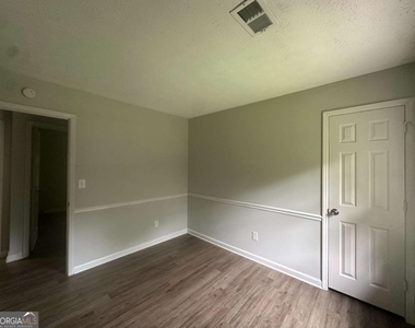 40 Lake Court - Photo Thumbnail 17