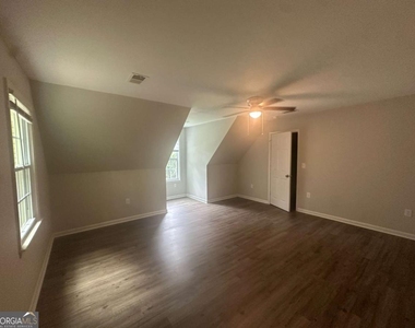 40 Lake Court - Photo Thumbnail 21