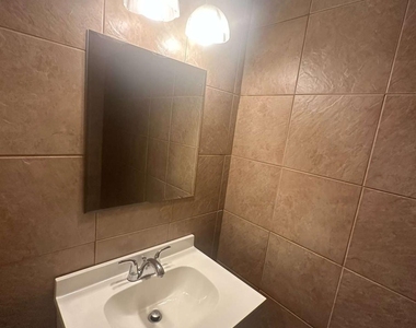 40 Lake Court - Photo Thumbnail 8