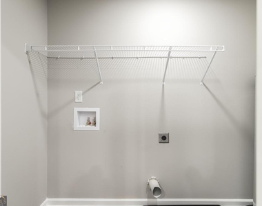 202b West Street - Photo Thumbnail 8