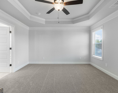 448 Banff Drive - Photo Thumbnail 12