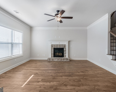 448 Banff Drive - Photo Thumbnail 5