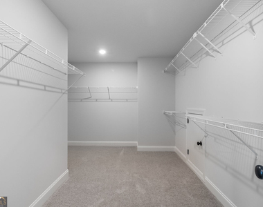 448 Banff Drive - Photo Thumbnail 15