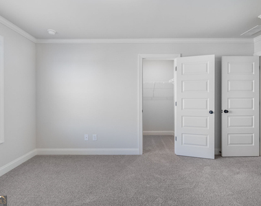 448 Banff Drive - Photo Thumbnail 17