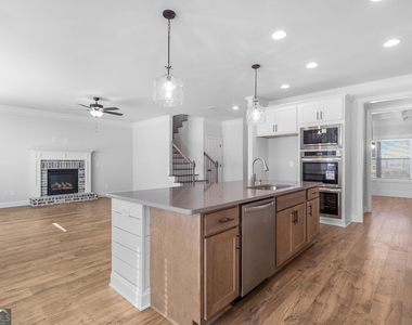 448 Banff Drive - Photo Thumbnail 8