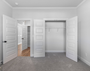 448 Banff Drive - Photo Thumbnail 4