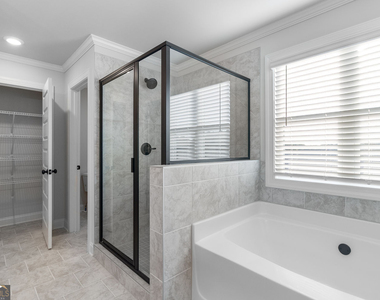448 Banff Drive - Photo Thumbnail 14