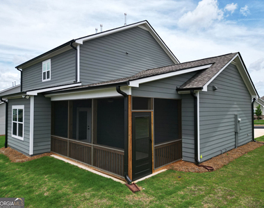 448 Banff Drive - Photo Thumbnail 2