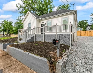 620 Echo Street Nw - Photo Thumbnail 3