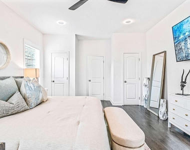 620 Echo Street Nw - Photo Thumbnail 8
