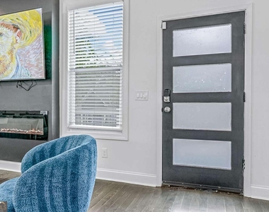 620 Echo Street Nw - Photo Thumbnail 5