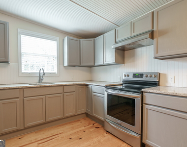 696 North Avenue - Photo Thumbnail 17