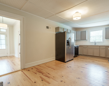 696 North Avenue - Photo Thumbnail 12