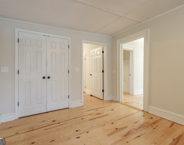 696 North Avenue - Photo Thumbnail 13