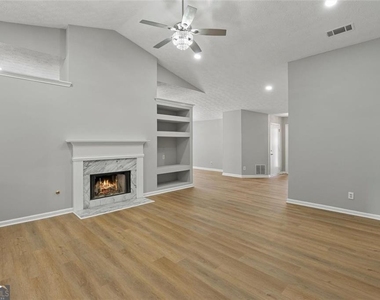 4680 Sterling Oaks Court - Photo Thumbnail 7