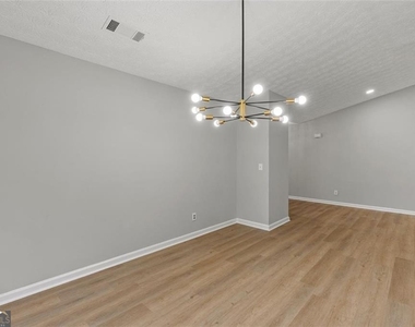 4680 Sterling Oaks Court - Photo Thumbnail 12