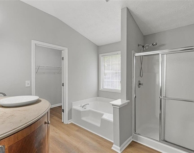 4680 Sterling Oaks Court - Photo Thumbnail 22