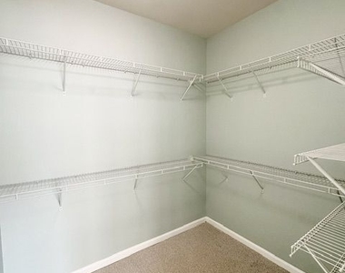 1073 Park Row North - Photo Thumbnail 8