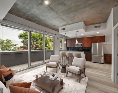 44 Peachtree Place Nw - Photo Thumbnail 1