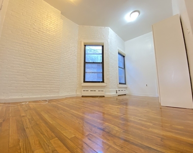 1372 York Avenue - Photo Thumbnail 1