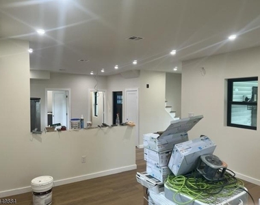 212 Willow Grove St - Photo Thumbnail 7