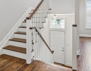 36 Bloomfield Ave - Photo Thumbnail 1