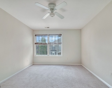 408 Kensington Ln - Photo Thumbnail 25