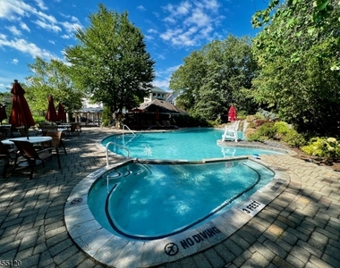 408 Kensington Ln - Photo Thumbnail 37