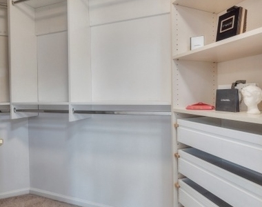 408 Kensington Ln - Photo Thumbnail 11