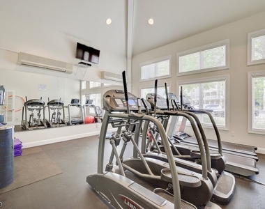408 Kensington Ln - Photo Thumbnail 45