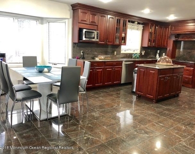 16 Bridle Drive - Photo Thumbnail 5