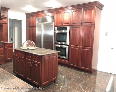16 Bridle Drive - Photo Thumbnail 4