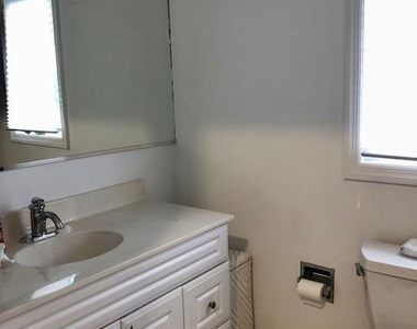 16 Bridle Drive - Photo Thumbnail 9